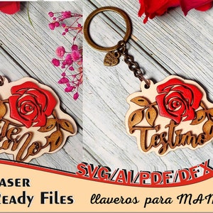Keychains with a phrase of love in Spanish and Catalan