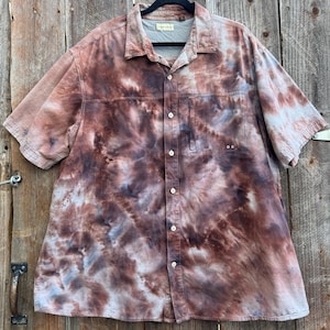 3X tie dye button up shirt, mens ice dyed short sleeve hiking shirt.