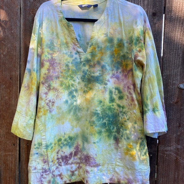 Golden moss colored linen tunic top with pockets size large, ice dyed tie dye blouse