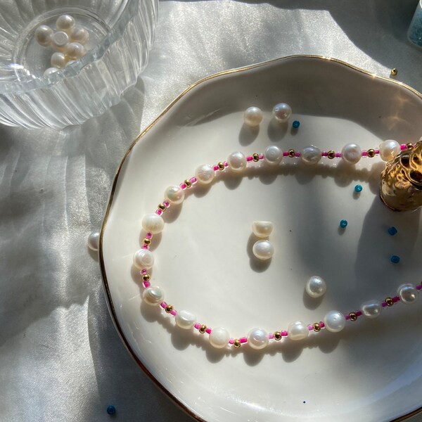 Collier ras de cou perles d’eau Athena