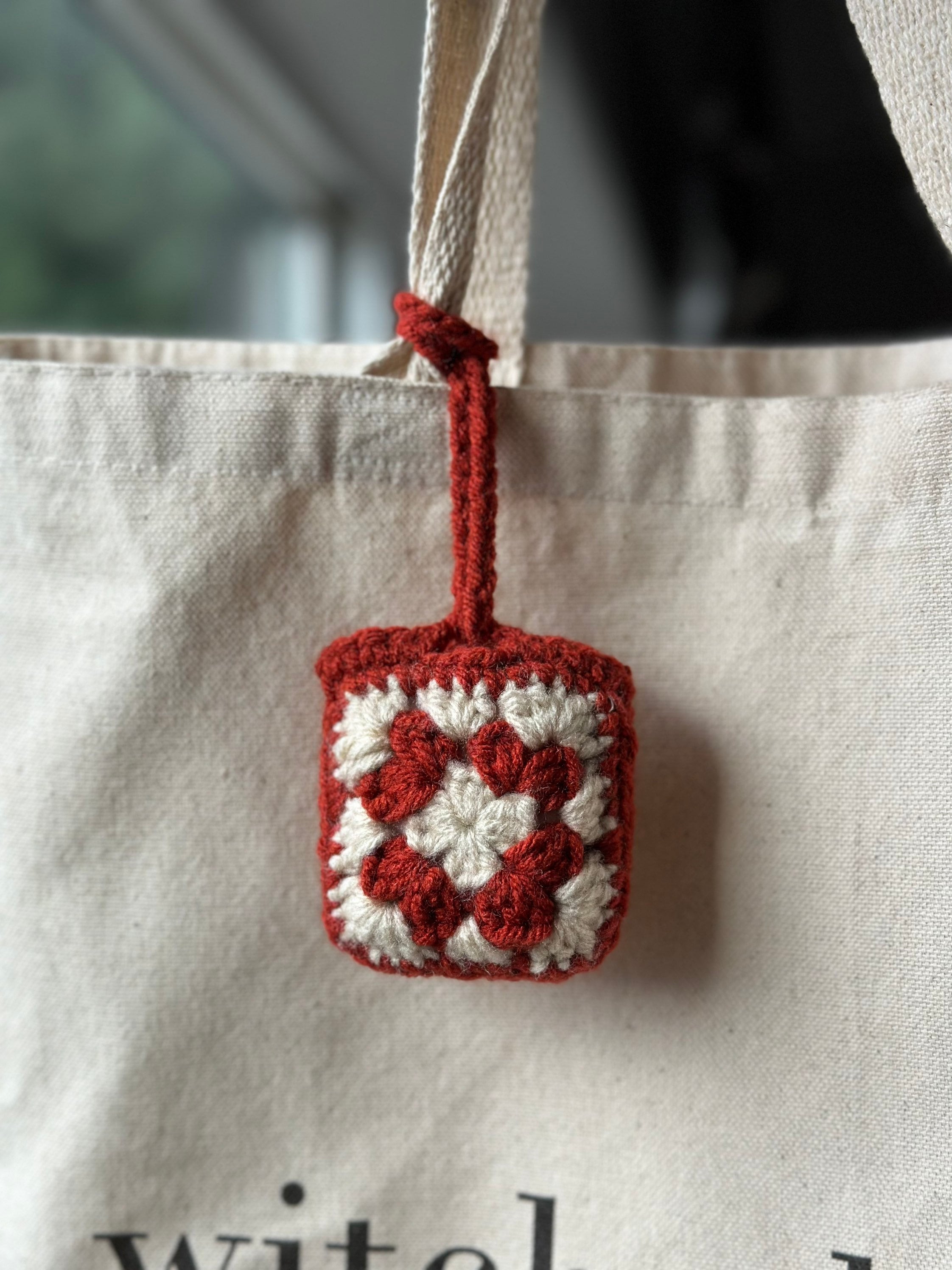 [JILLSTUART]★BAG CHARM DECORATION AND AIRPOD STORAGE POUCH AirPod Case AirPod Purse Pouch Crochet Pouch Crochet Bag