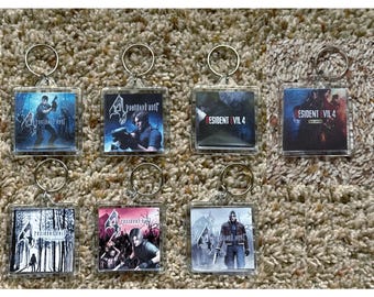 Resident Evil 4 Key Chains " RE4 " - Small Custom Videogame Art Cover Displays, Christmas Tree Ornament