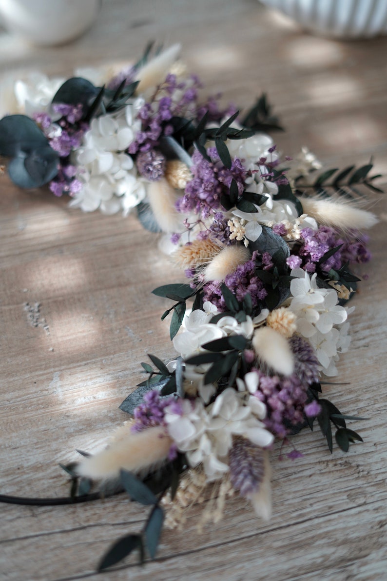 Trockenblumen Kranz lila weiß Eukalyptus Hochzeit Flowerhoop personalisierbarer Türkranz Bild 7