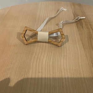 Bow tie