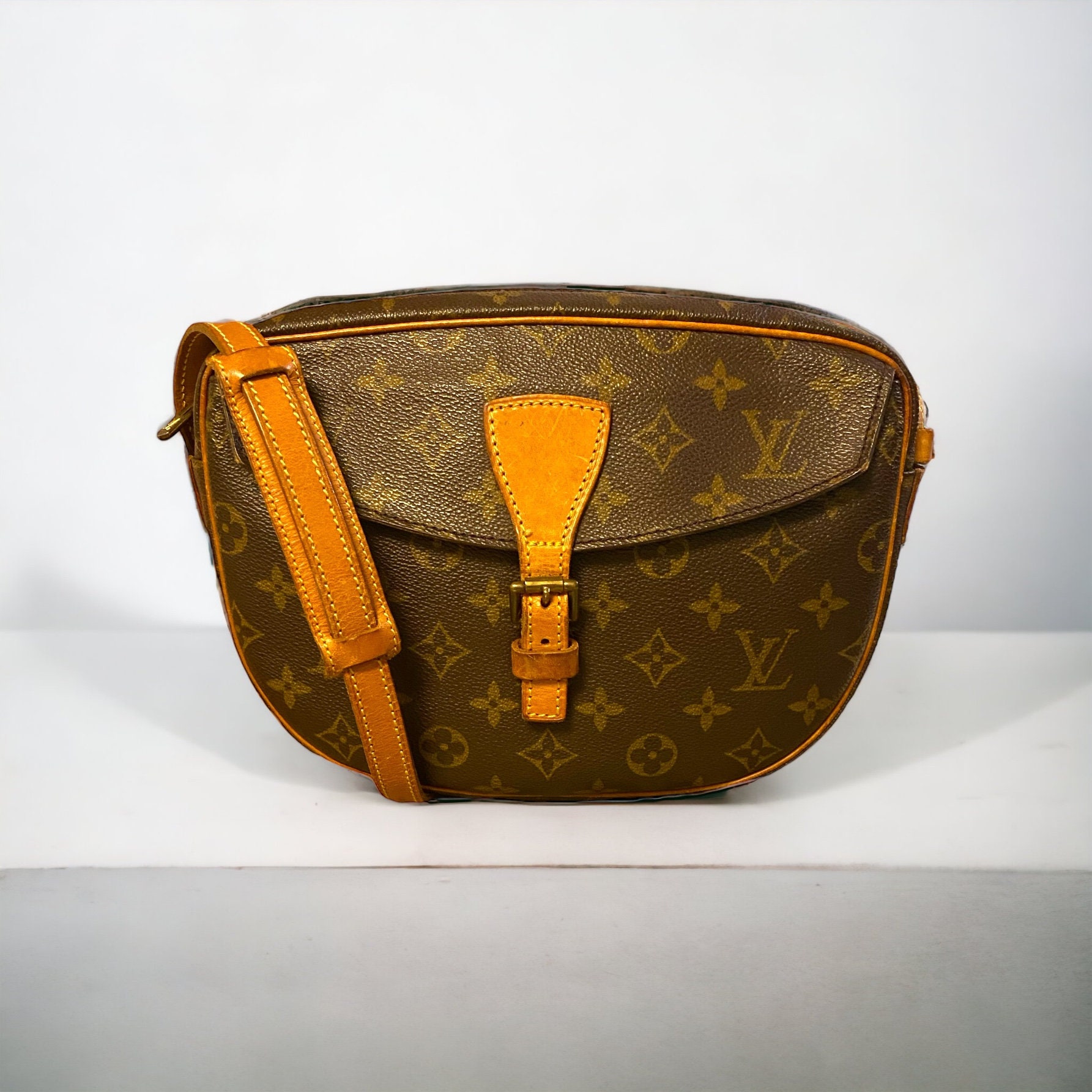 Pin by Nari Maker on Louis Vuitton Bucket Pouch