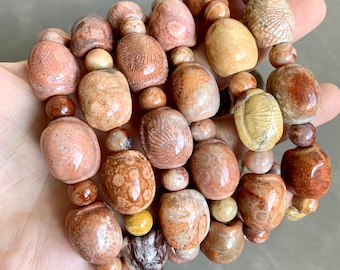 Pulsera de cuentas de coral fósil con forma de caparazón de tortuga - Pulsera elástica hecha a mano - Pulsera de cuentas de piedras preciosas