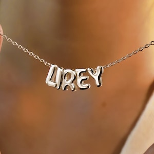 Collier personnalisé de nom de bulle 3D, collier de lettre de bulle, collier initial de ballon argent, pendentif de nom de bouffée personnalisé, cadeau pour maman