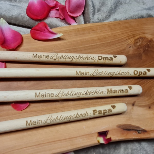 Kochlöffel aus Holz mit Herzausschnitt, Kochlöffel Papa, Mama, Oma, Opa, Kochlöffel personalisiert, Lieblingskoch, Lieblingsköchin