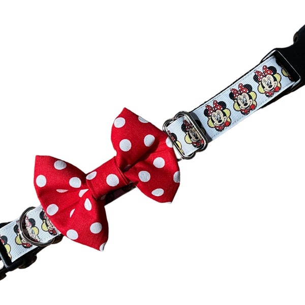 Dog collar with Bow. Minnie Mouse with red dot bow