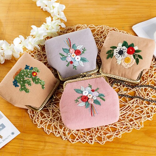 Embroidery, hand embroidery, diy coin purse, shops European three-dimensional gold bag