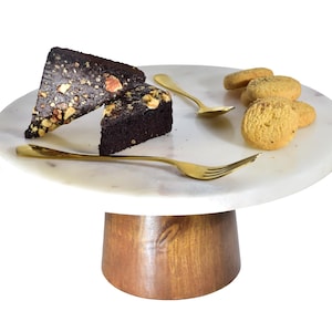 Luxurious Cake Stand in White Marble and Wood