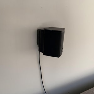 Bose Virtually Invisible 300 2x Bracket 3D printed image 1