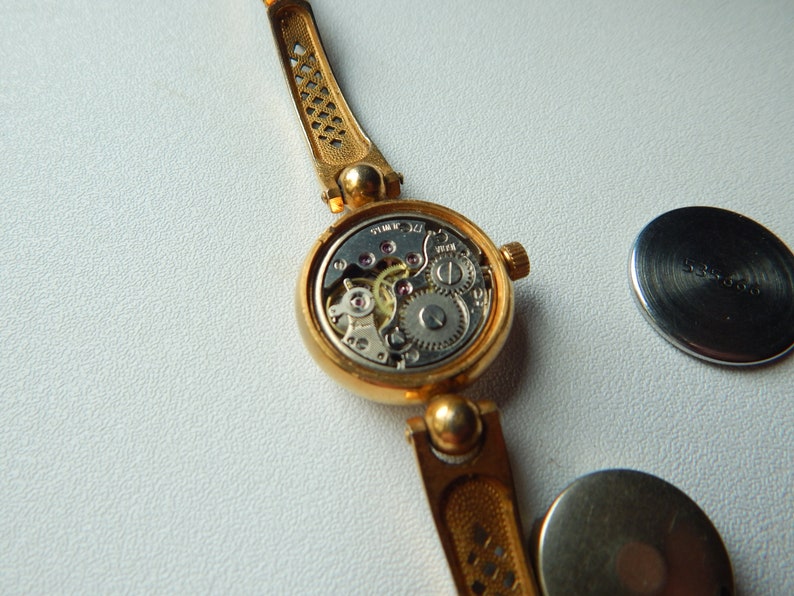 Sovjet-horloge USSR Chajka vergulde mechanische dames 17 juwelen afbeelding 10