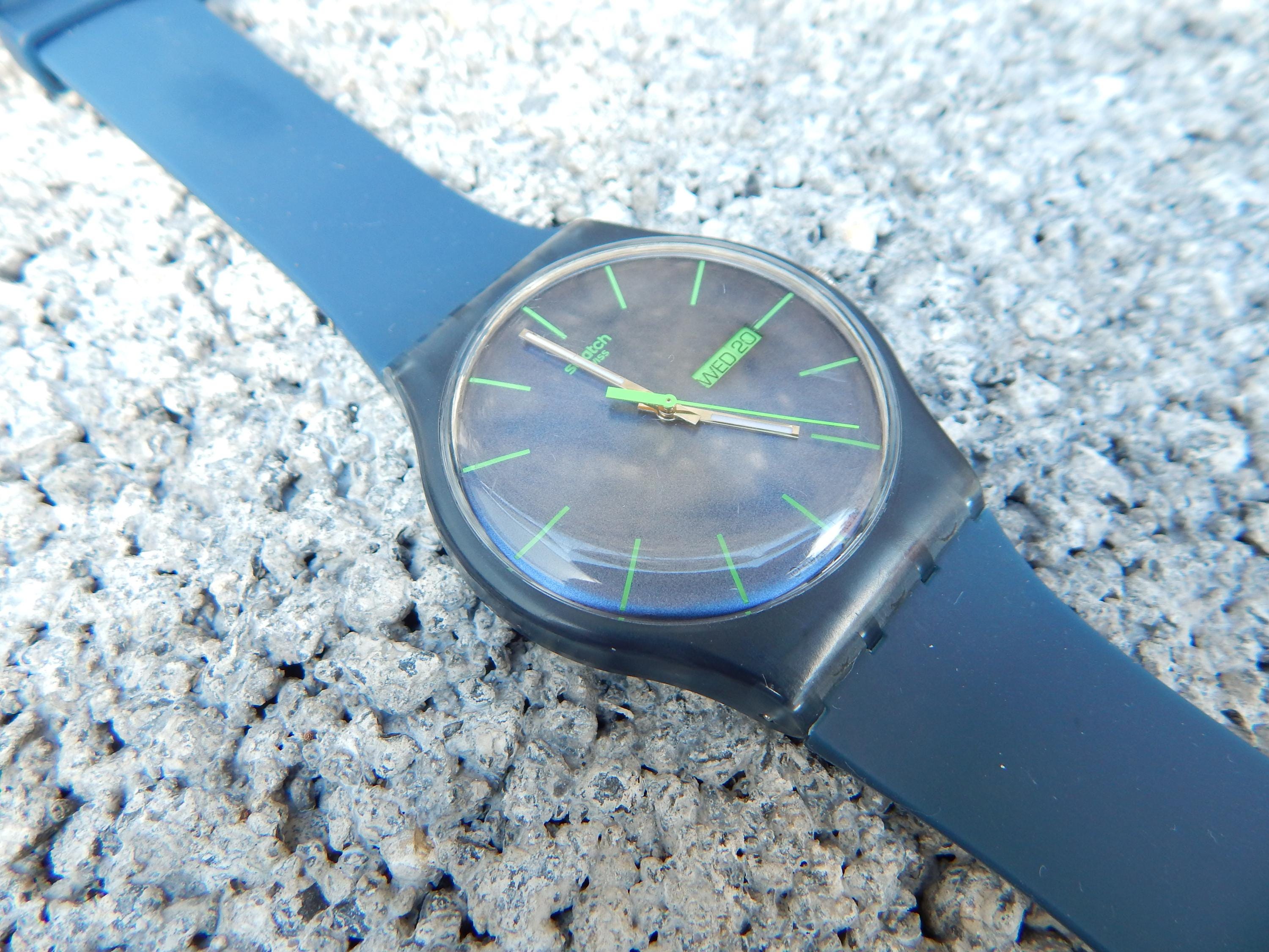 Swatch Blue With Iridescent Neon Green Swiss Rebel V8  display picture 2