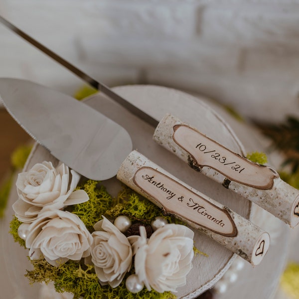 Rustic cake server,Wedding cake set,Rustic wedding Personalized server, Wood Wedding knife and server