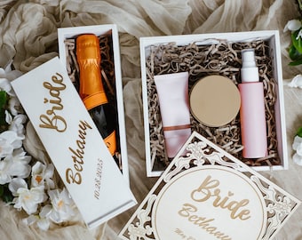 Engagement Gift Box, custom Bride Gift Box, Bridal Shower Gift, personalized Engagement Box For Bride, Natural Engagement present For Bride