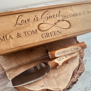 Rustic cake server, Engraved Wedding cake set and box, Bridal Rustic wedding Personalized server, Wood Wedding knife and server