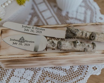 Rustic cake server,Wedding cake set,Rustic wedding Personalized server, Wood Wedding knife and server