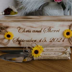 Rustic cake server, Wedding cake set,Rustic wedding Personalized server, Wood Wedding knife and server