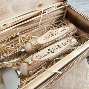 Rustic cake server,Wedding cake set,Rustic wedding Personalized server, Wood Wedding knife and server image 2