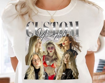 Può includere: Maglietta bianca con una grafica argentata che dice "CUSTOM your photo" e presenta un collage di quattro donne con i capelli biondi.