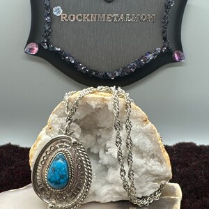 Vintage ART Faux Turquoise Silver Tone Pendant on 24 inch Chain Boho