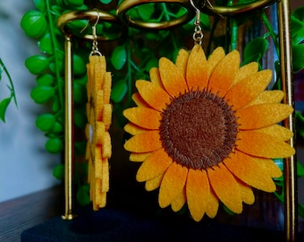 Felt Sunflower Earrings - floral lightweight statement jewelry - fall summer spring seasonal accessories - festival witchy bohemian looks