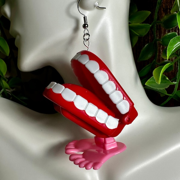 Chatter teeth earrings - statement novelty retro jewelry - 80s 90s fashion - toy miniature quirky eclectic unique jewelry - gag gift funny