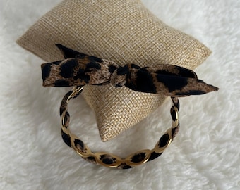 Bracciale rigido in acciaio inossidabile color oro con stampa leopardata • Bracciale rigido regolabile e adattabile • Idea regalo per donna • Idea regalo di Natale