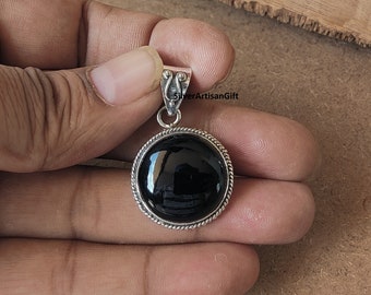 Black Onyx 925 Sterling Silver Pendant - Antique Style Gemstone