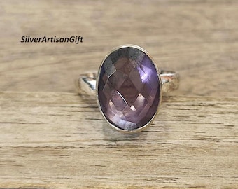 Oval Amethyst Ring: 925 Sterling Silver Bezel Setting
