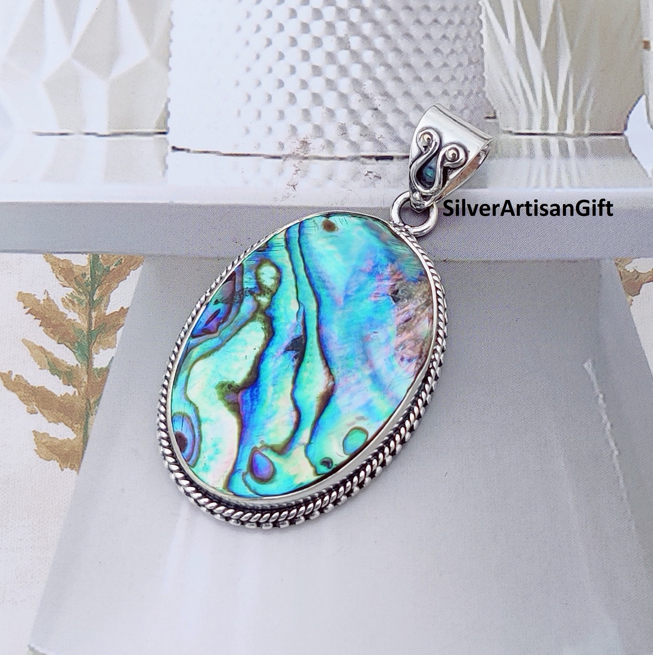 Ciondolo vintage in conchiglia di abalone fatto a mano: gioielli in argento sterling 925 - Italia Ciondolo vintage in conchiglia di abalone fatto a mano: gioielli in argento sterling 925 - Italia