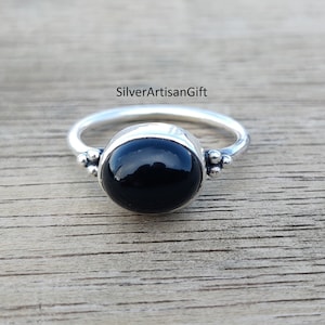 Handmade Black Onyx Ring: 925 Sterling Silver
