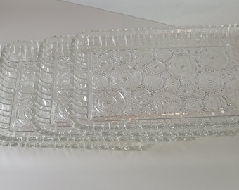 Vintage Anchor Hocking Glass Snack Plates/ Serving Trays set of 4 Excellent Condition
