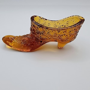 Fenton Daisy & Button Amber Glass Slipper Boot
