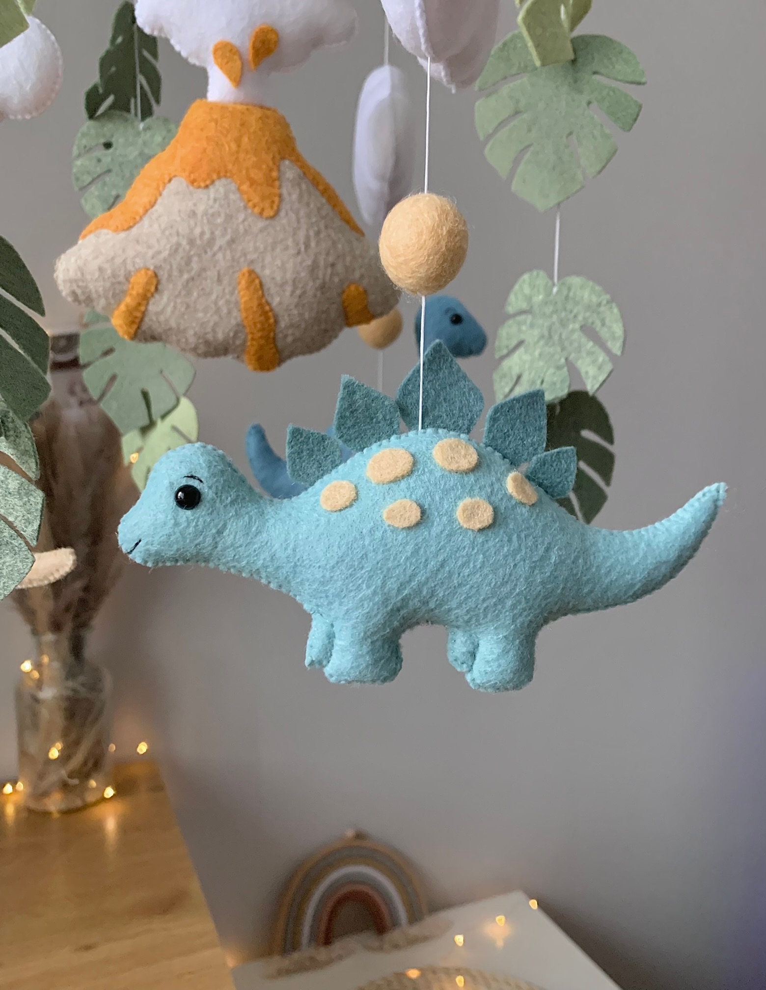 Bébé Mobile Bois Dinosaure – Carillons Lit Bébé Nuages Feuilles Feutre – Jouet Berceau Garçon Fille Nouveau-né Décoration Apaisante