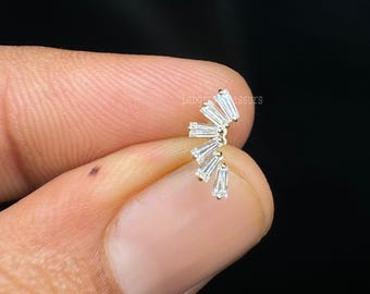 14k Solid Gold Baguette Cut Kletterer Tragus Piercing winzige Ohr Kletterer Minimalist Knorpel Ohrring Helix Conch Ohrring Schraubverschluss zurück