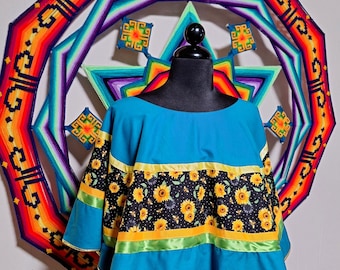 Handgefertigter Pow Wow Umhang, blaugrüner Baumwollumhang mit Sonnenblumenband, zeremonieller Umhang, Poncho für besondere Anlässe