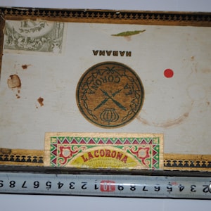 Antica scatola vuota per conservare i sigari del XX secolo