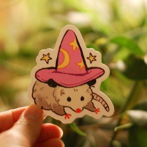 Opossum de magicien magique | Sticker liseuse Kindle pour ordinateur portable Possum Waterbottle | Sticker santé mentale | Énonciation drôle mignon de Kawaii