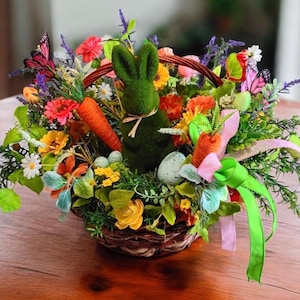 Easter Bunny Centerpiece, Spring Bunny Basket Decor Easter Table Centerpiece Farmhouse Easter Decoration Bunny Carrot Floral Arrangement