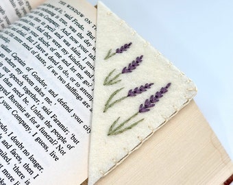 Lesezeichen | Lavendel | Handgesticktes Lesezeichen
