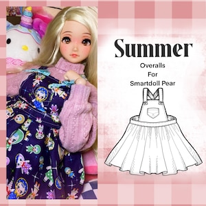 Op de afbeelding: Een zwart-witte lijntekening van een zomerjurk met overall voor een pop. De tekst "Summer Overalls For Smartdoll Pear" staat boven de tekening.