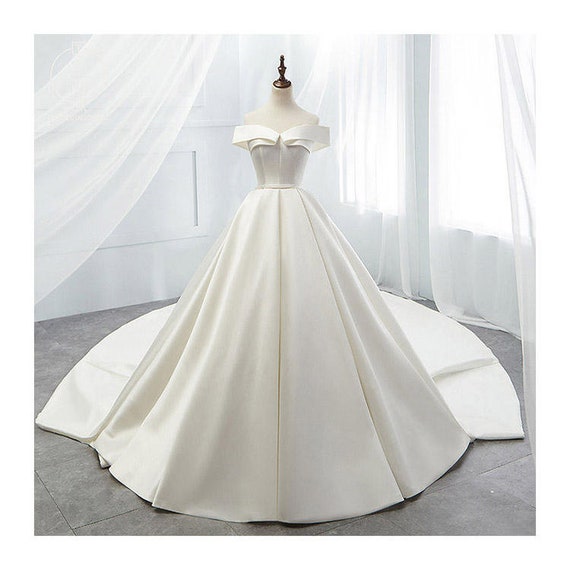 Bridal Satin Fabric Silky Poly 60 Wide Heavy Wedding Dress Drapery By The  Yard (Peach)
