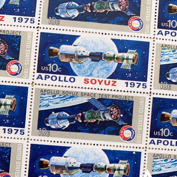 Apollo-Soyuz | 1975 | Vintage US Postage Stamps | Face Value 10 Cents | Scott 1569-70 | Soviet Union, Joint Space Mission, Docking Astronaut