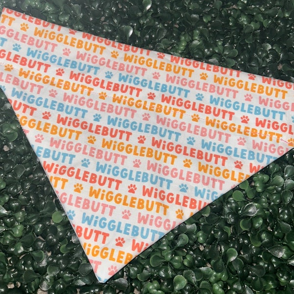 Wiggle Butt Dog Bandana with Collar Pocket