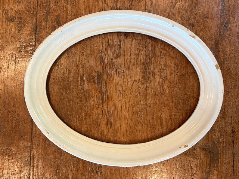 Vintage White Oval Frame & Glass 11x14 Etsy