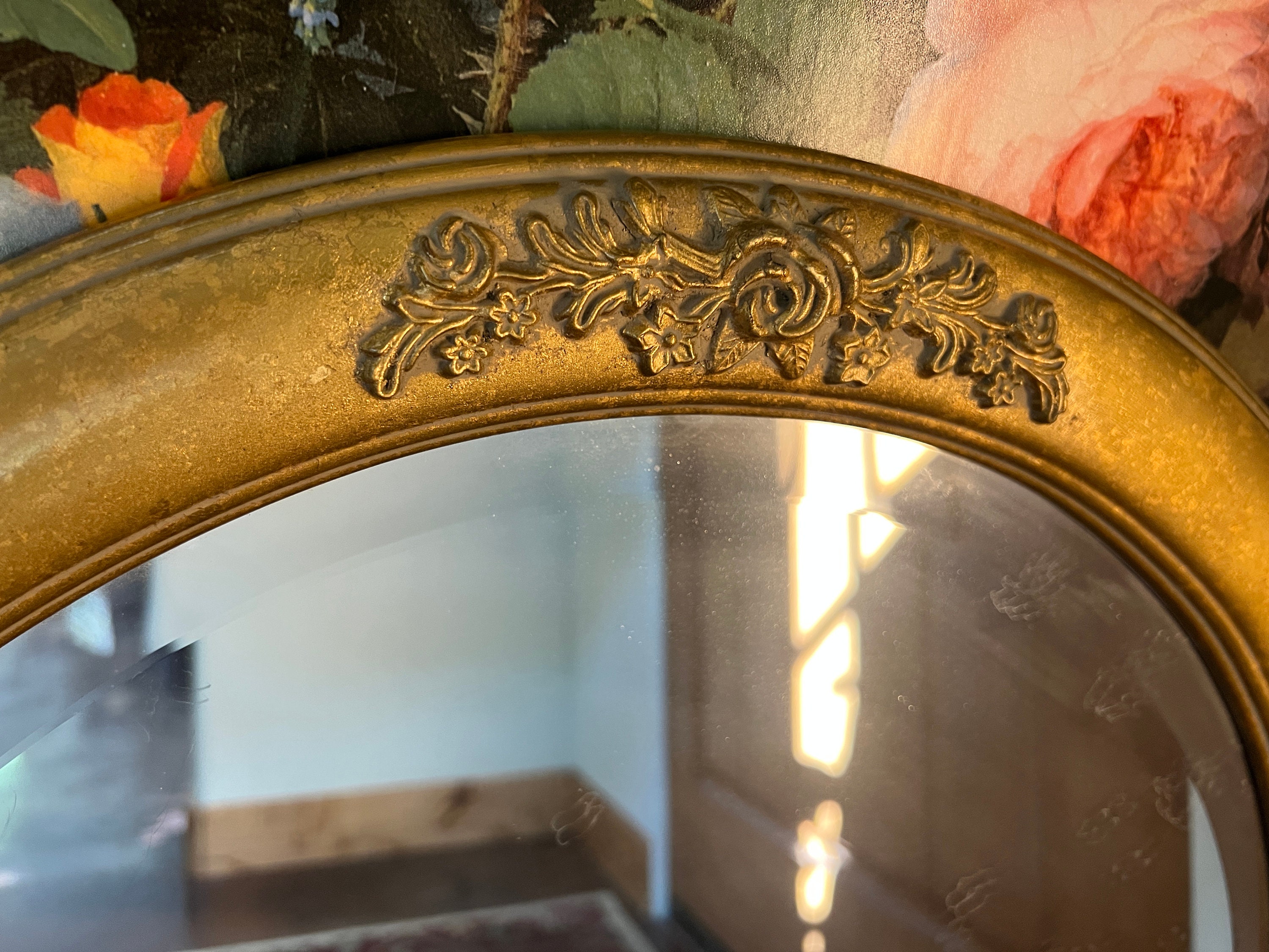 Gold Giltwood Oval Wall Mirror With Carved Roses 26x32 Etsy