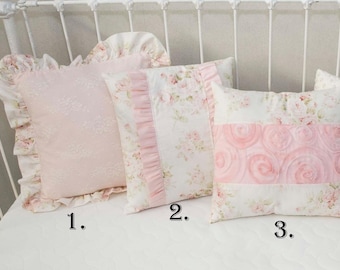 Funda de almohada decorativa con rosas florales - Decoración vintage - Shabby Chic - Decoración de habitación rosa marfil/crema - Funda de almohada con rosas rosas