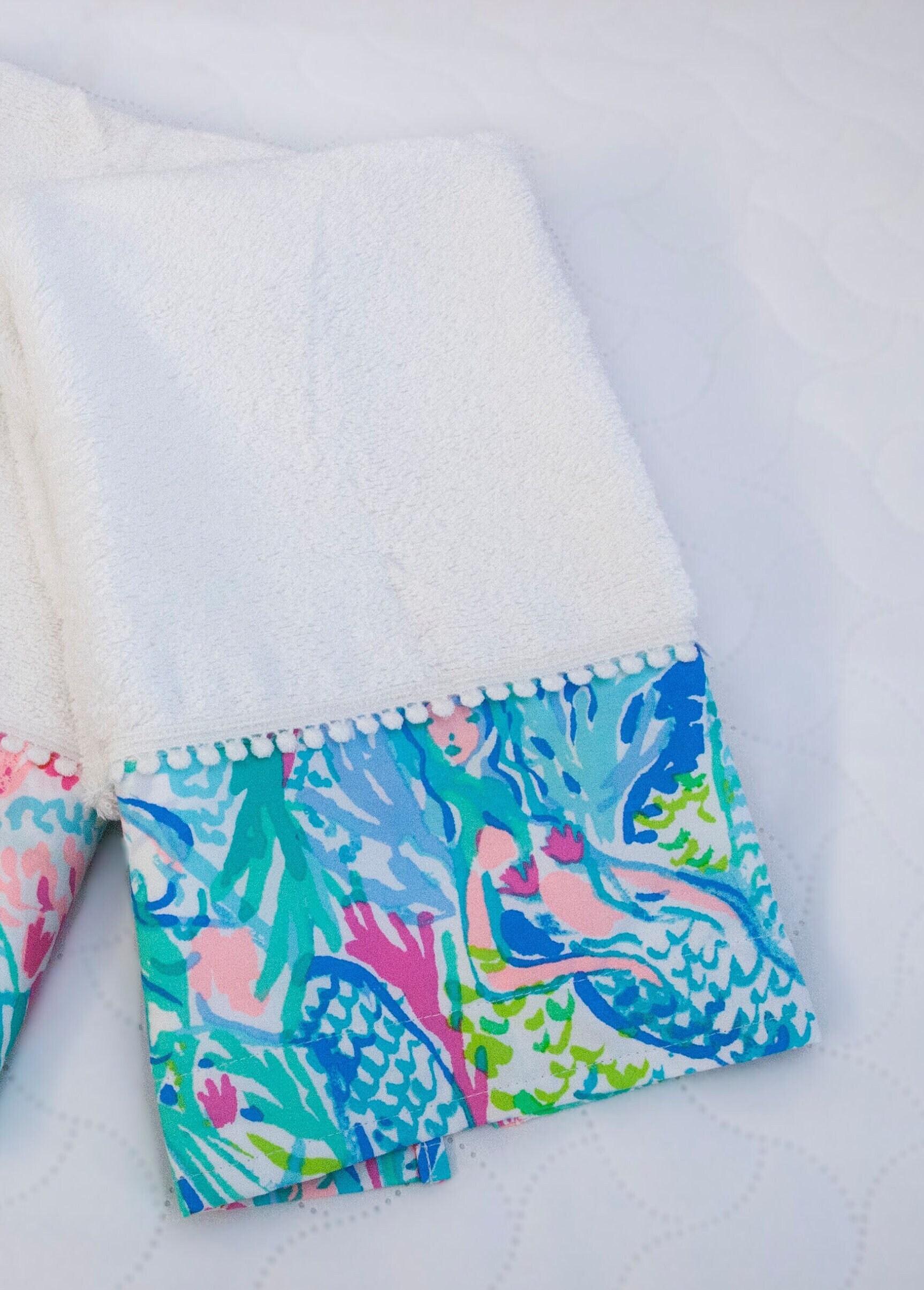 Lilly pulitzer hand towels deals